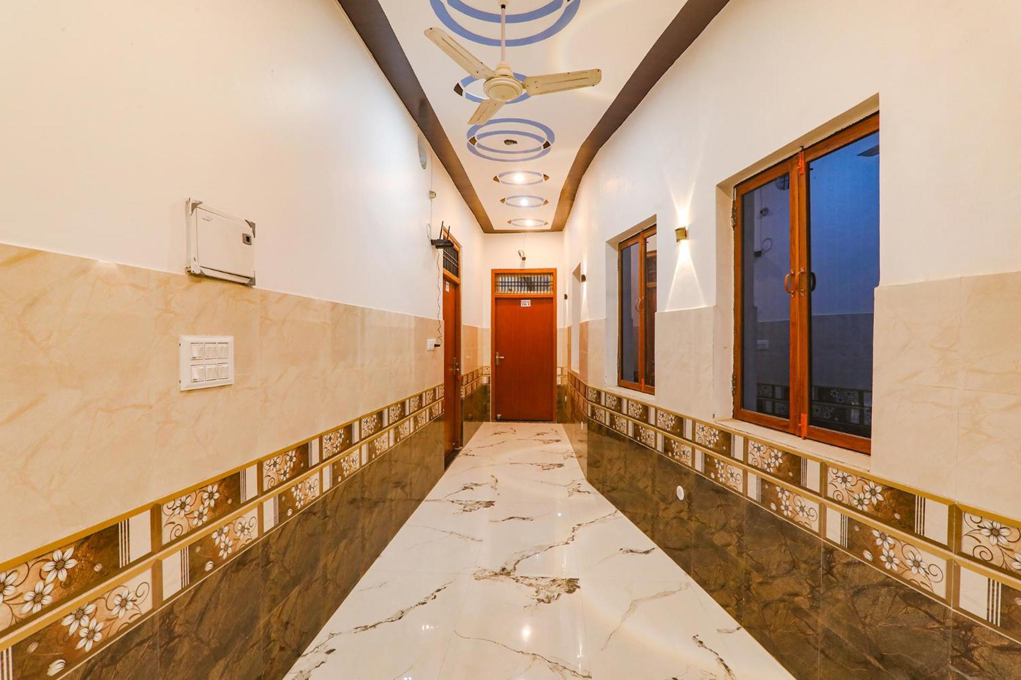 Fabexpress Shree Siya Raman - 500M From Shri Ram Janam Bhumi Hotel Ayodhya Bagian luar foto