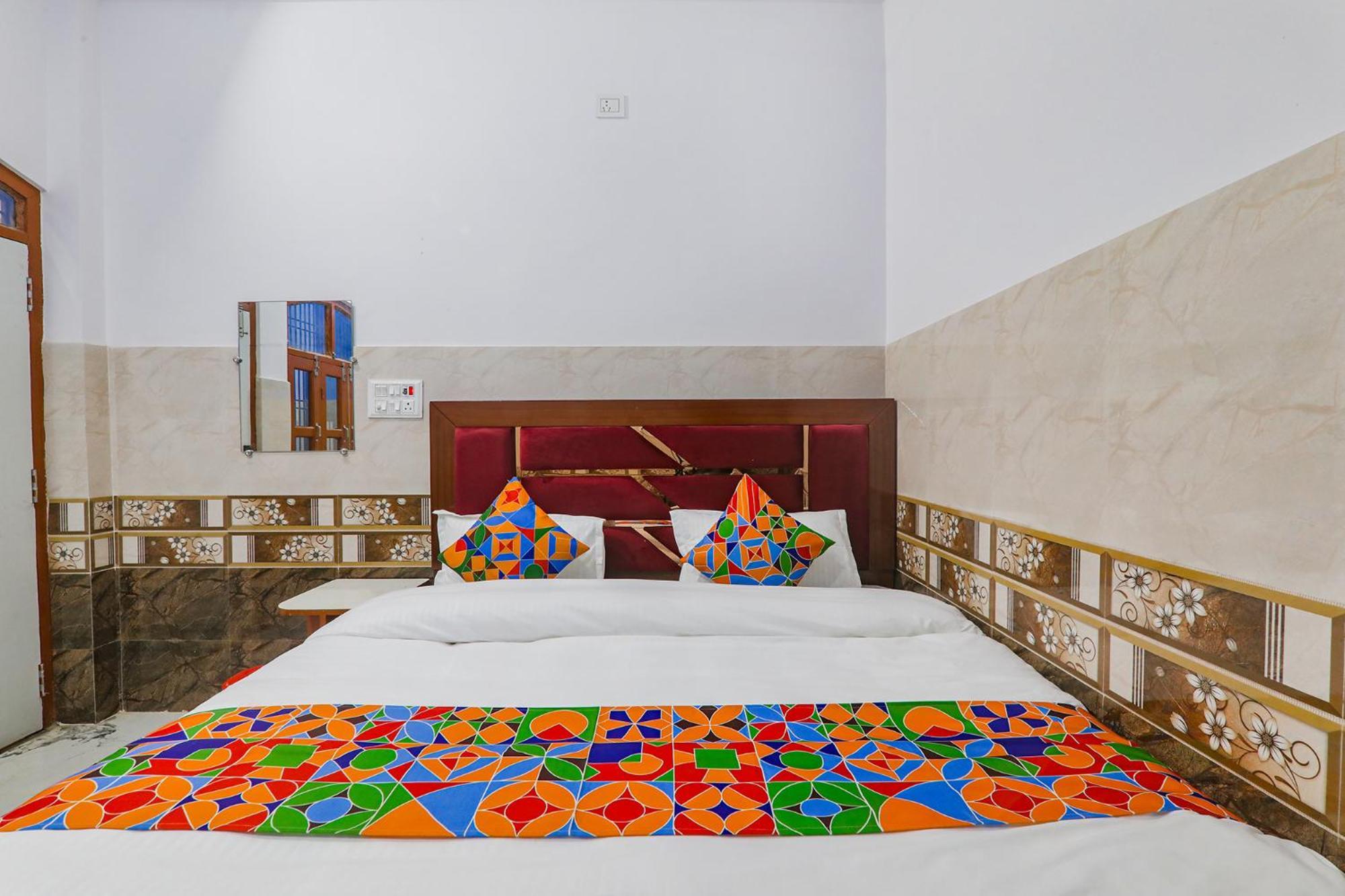 Fabexpress Shree Siya Raman - 500M From Shri Ram Janam Bhumi Hotel Ayodhya Bagian luar foto