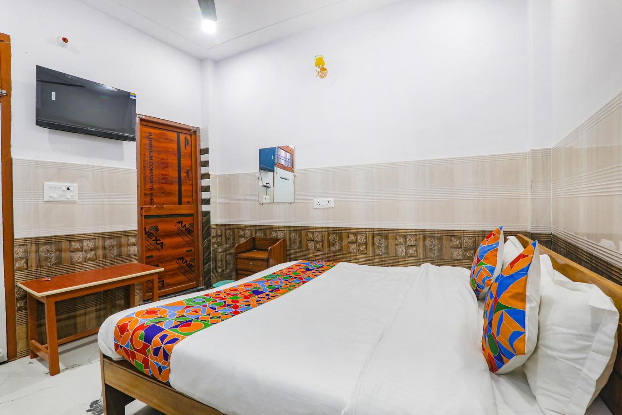Fabexpress Shree Siya Raman - 500M From Shri Ram Janam Bhumi Hotel Ayodhya Bagian luar foto